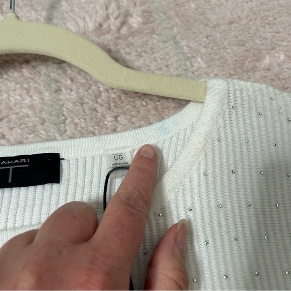 T Tahari Off White Knit Silver Rhinestone Sweater Size Large Holiday Winter Fall - Picture 12 of 14